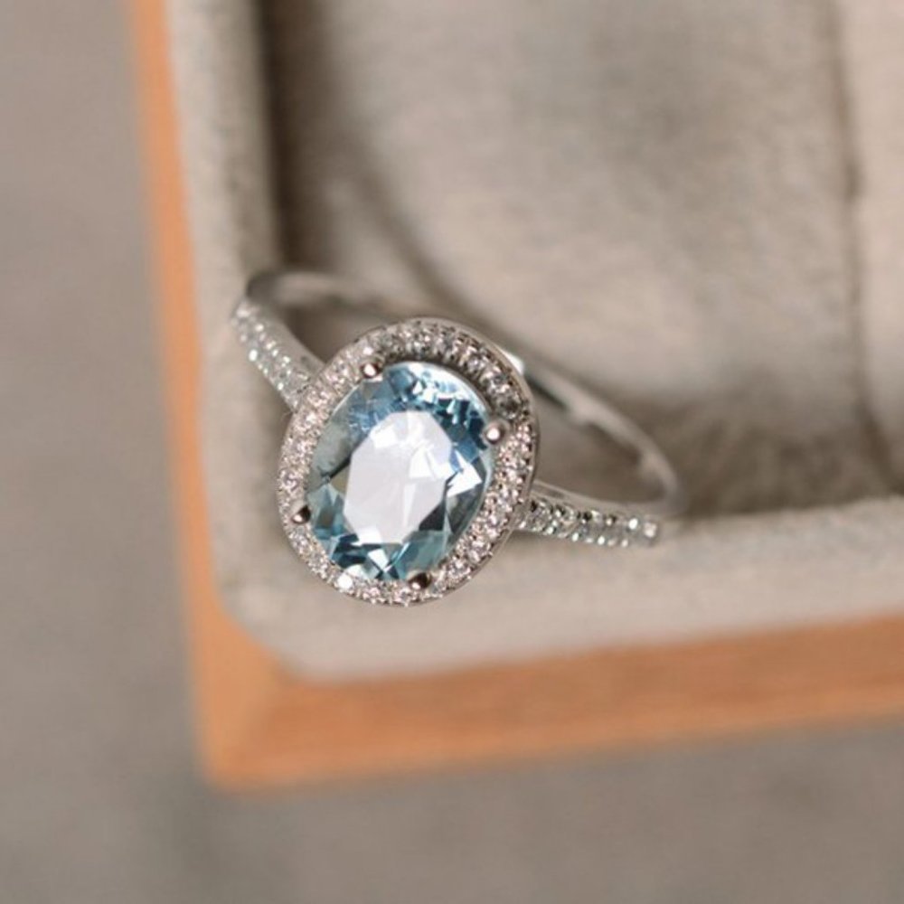 *NEW Silver Aquamarine Diamond Halo Oval Cut Ring - Picture 4 of 5
